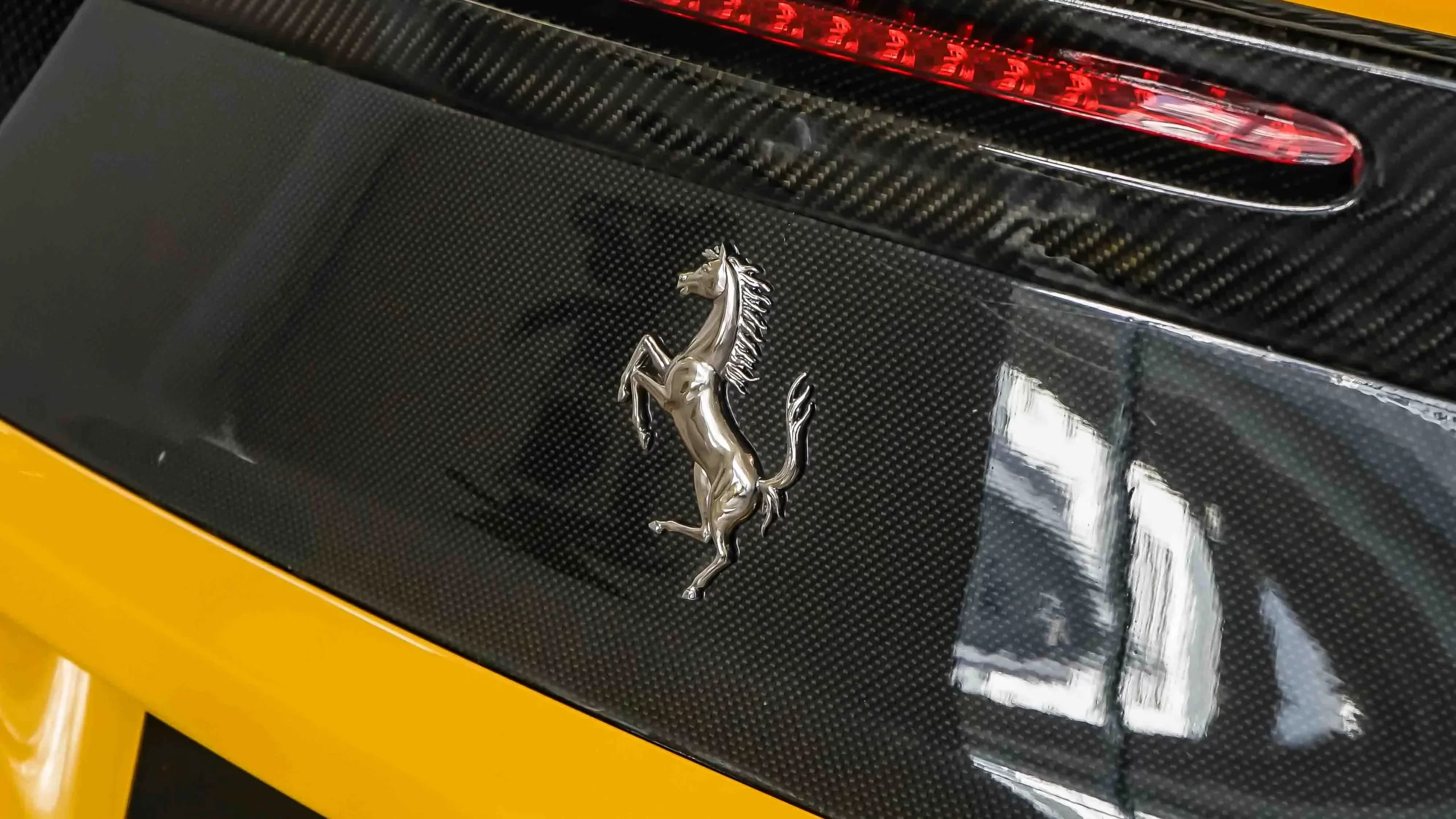 Ferrari 458 Italia Carbon Wing (13)