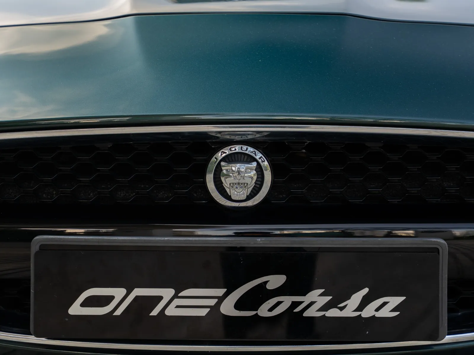 Jaguar F-Type V8S Convertible-14