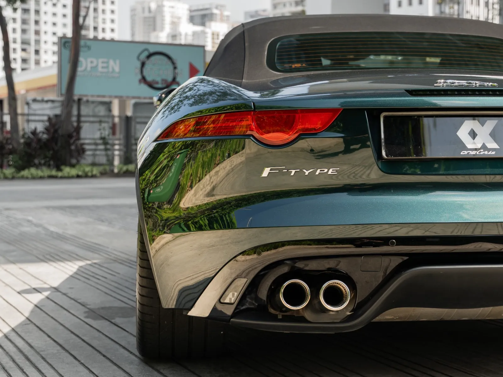 Jaguar F-Type V8S Convertible-15