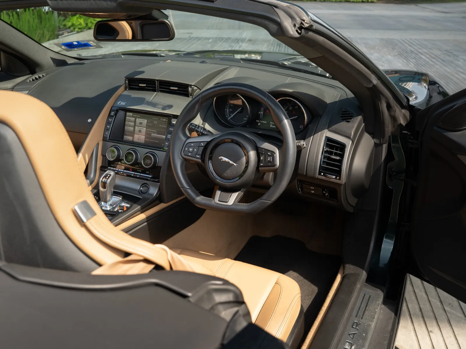 Jaguar F-Type V8S Convertible-24