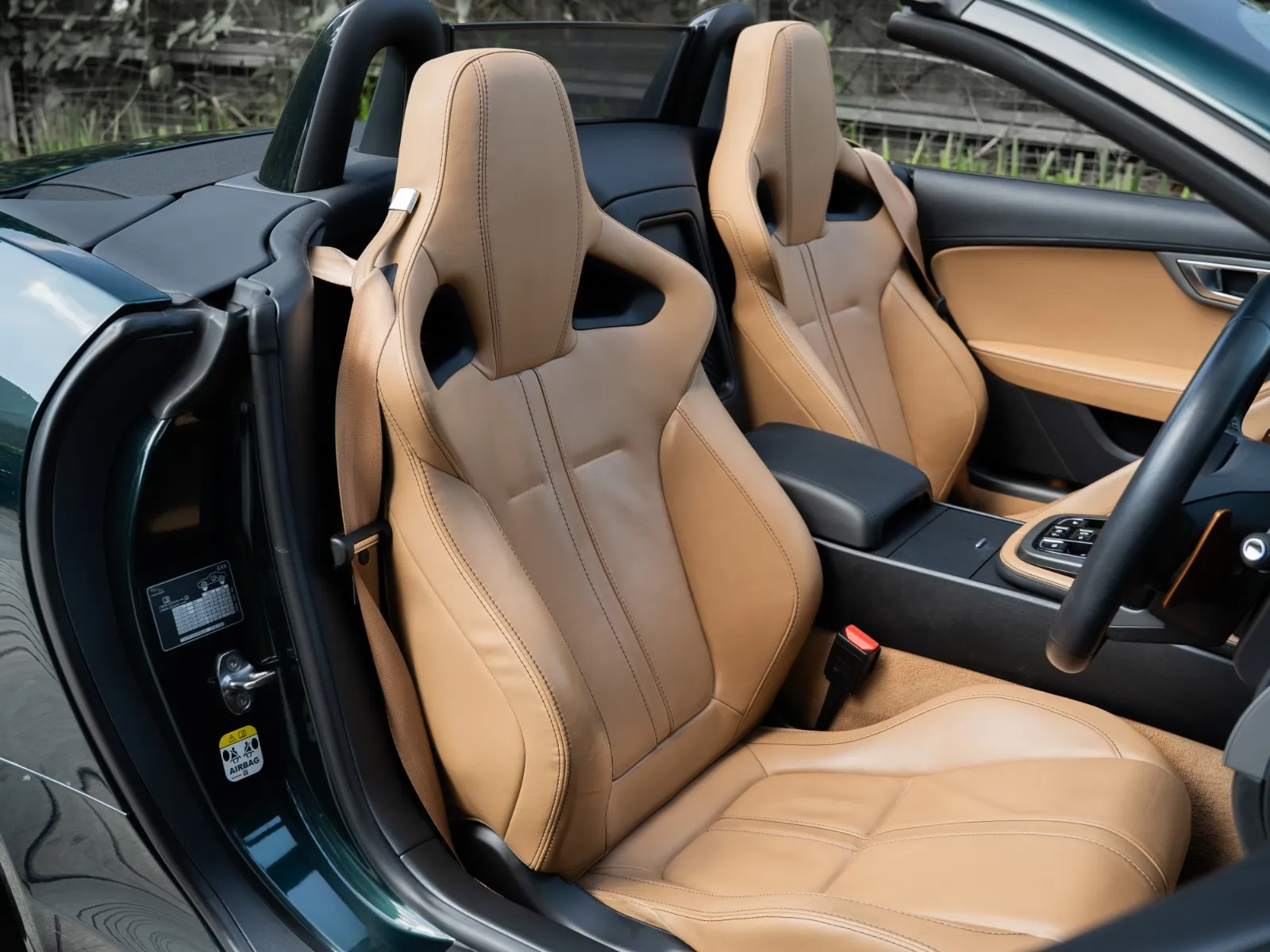 Jaguar F-Type V8S Convertible-32