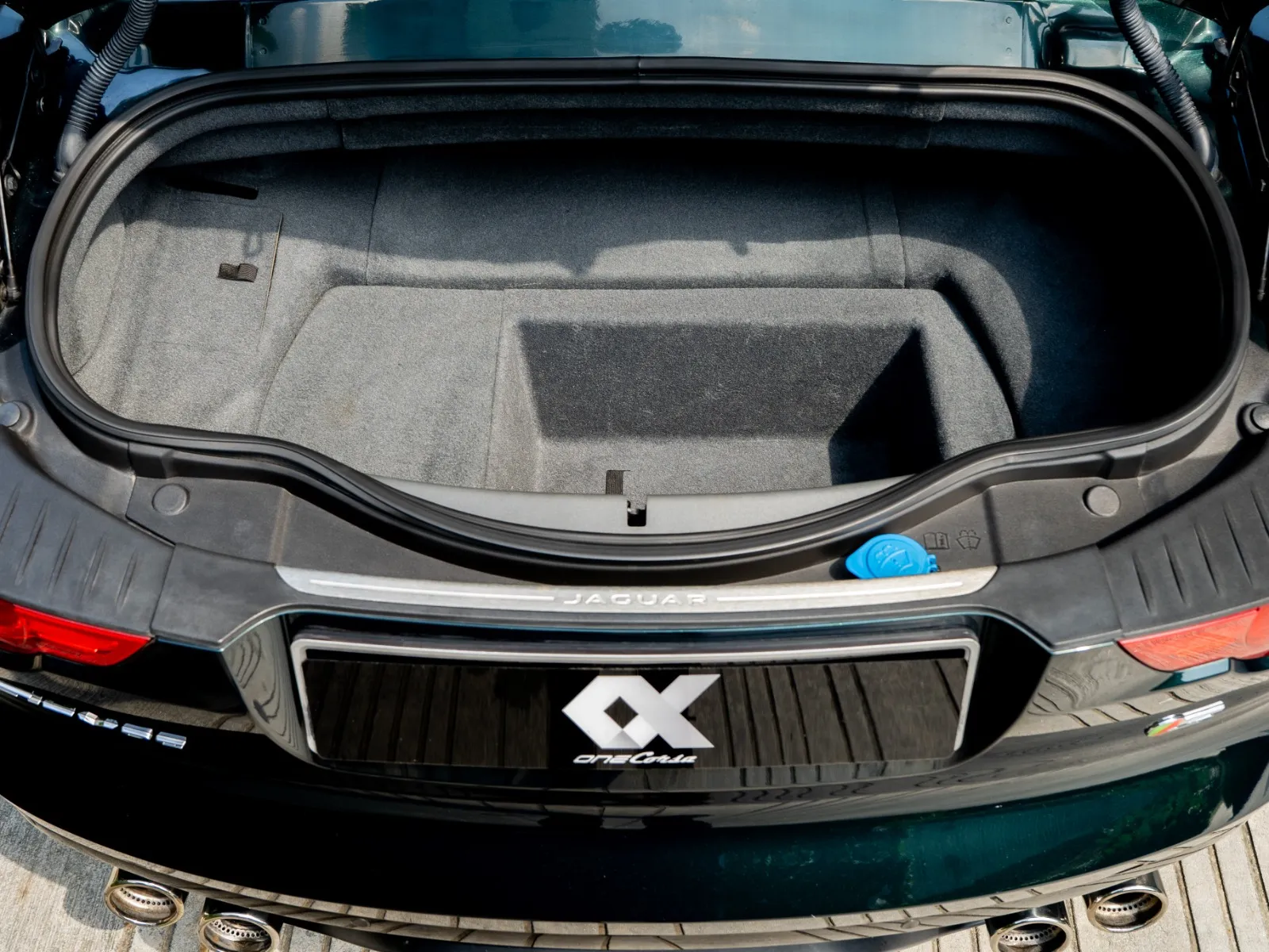 Jaguar F-Type V8S Convertible-37