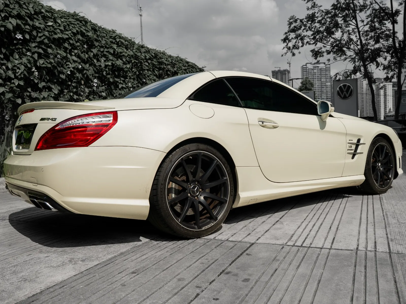 Mercedes SL63 AMG-16