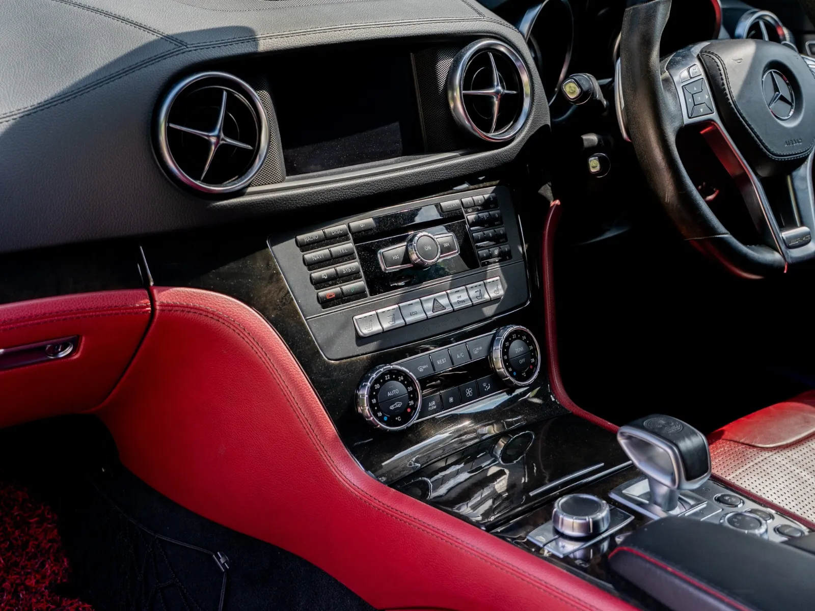 Mercedes SL63 AMG-30