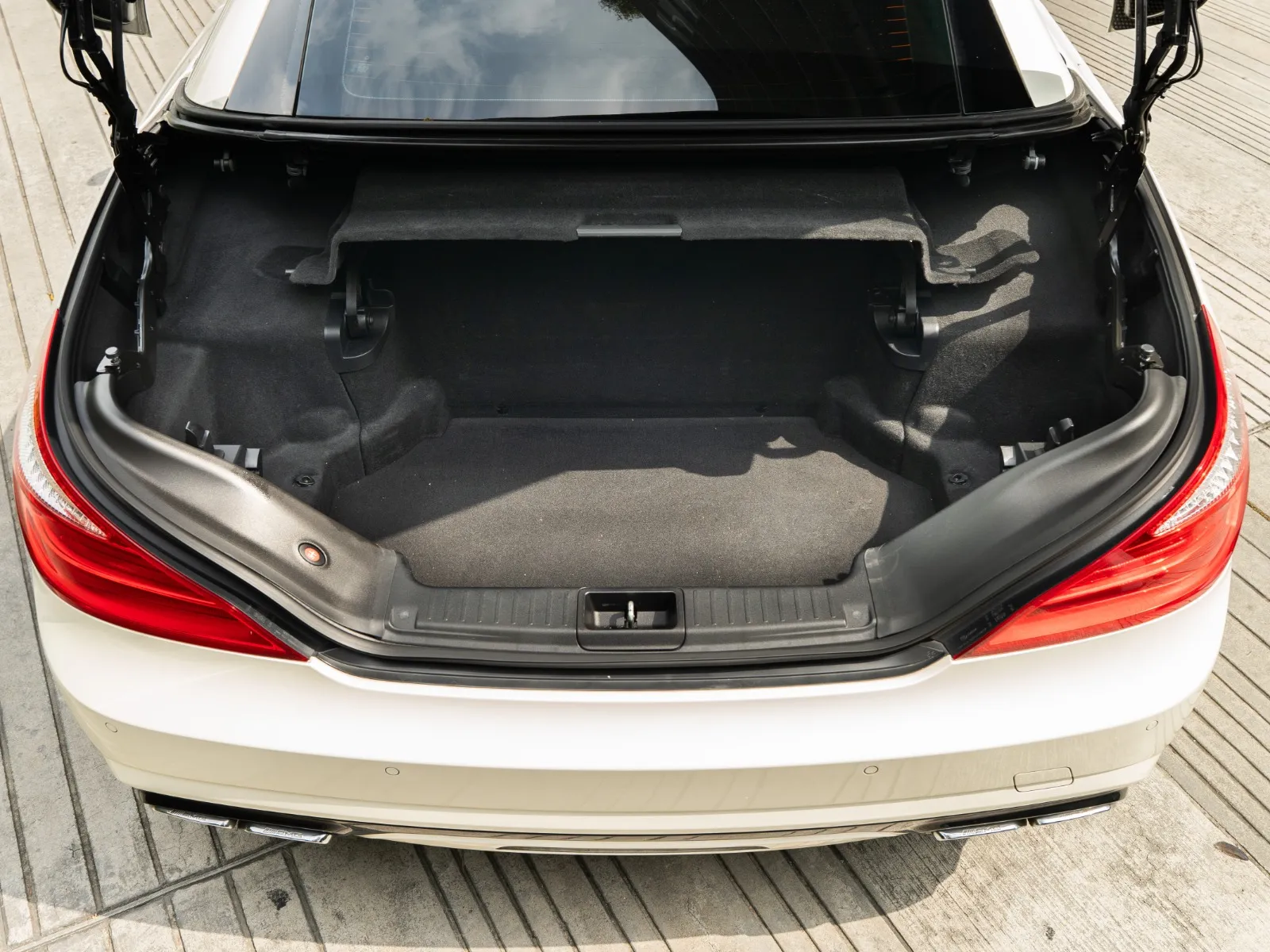 Mercedes SL63 AMG-32