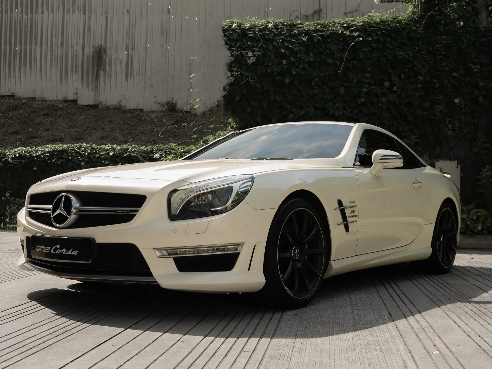 Mercedes SL63 AMG-4