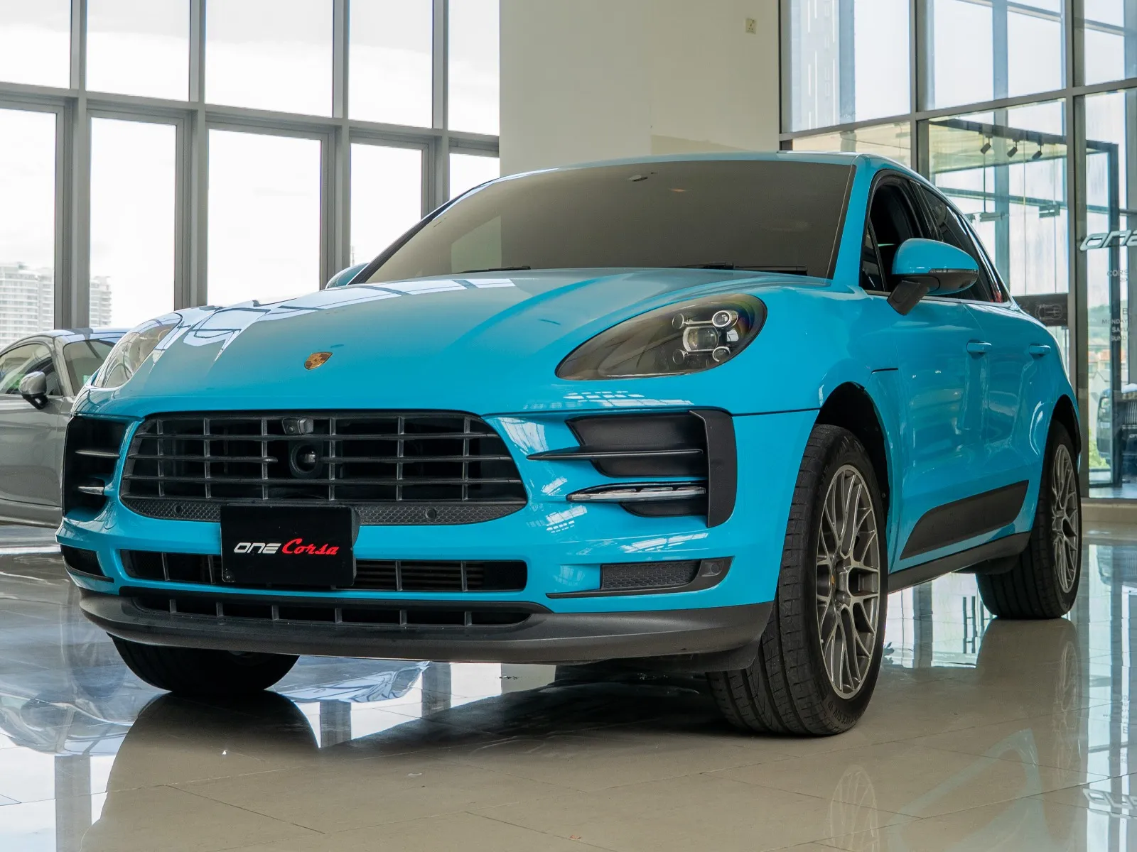 Porsche Macan-19